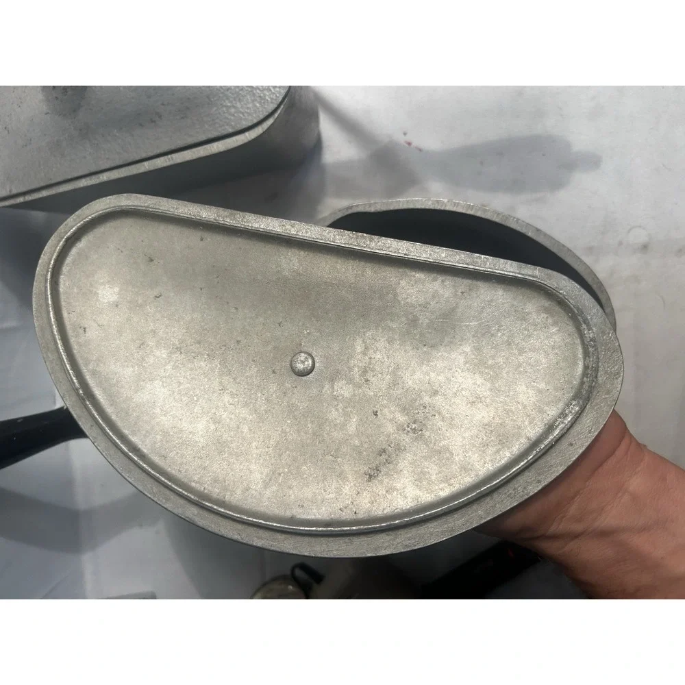 2 VINTAGE CLUB HAMMERCRAFT ALUMINUM HALF ROUND POTS WITH LIDS